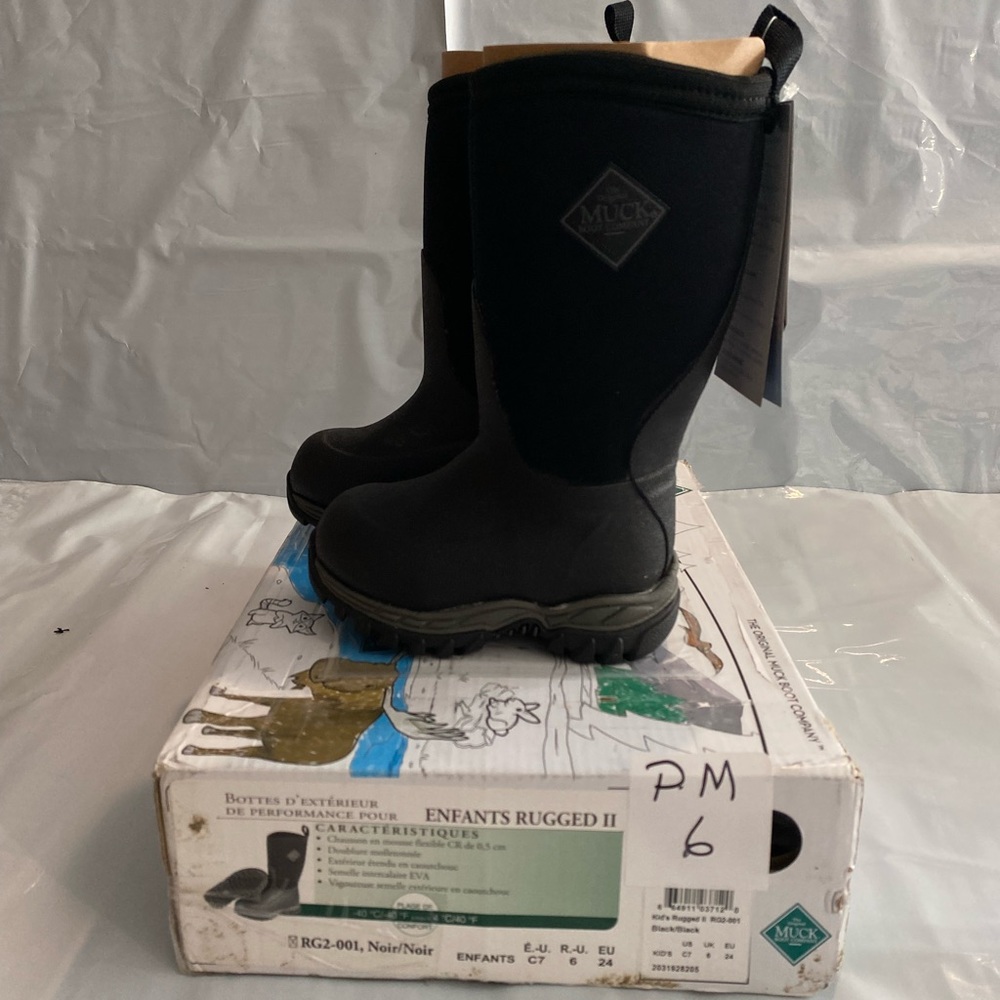 Kids Rugged Muck Boots Black size toddler seven